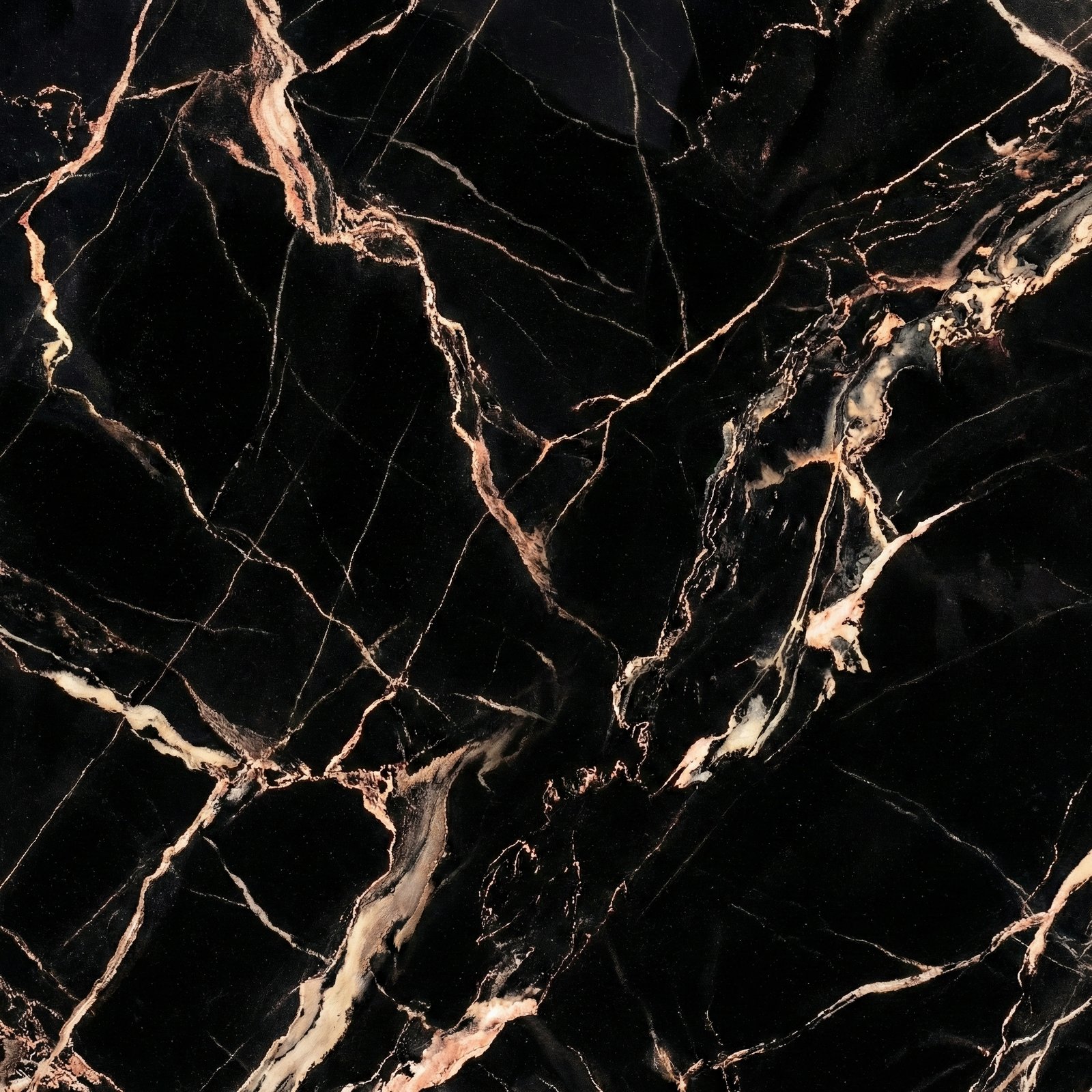 Noir Royale Table - Image 3